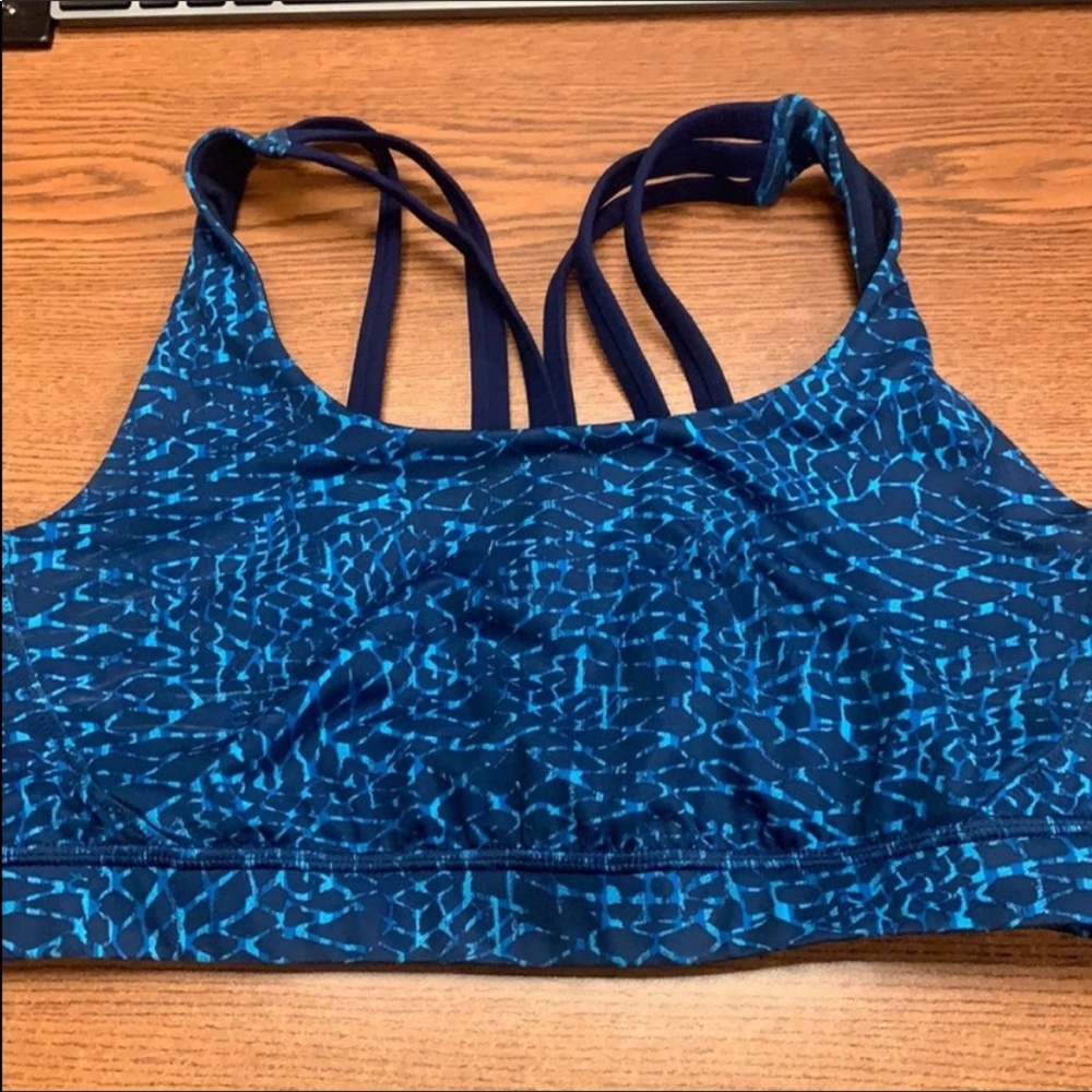 Lululemon sports bra